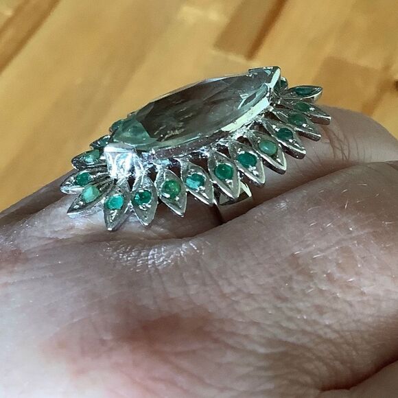 𝅺sterling SILVER GREEN PERIDOT/EMERALD RING SIZE US 7​​ - Picture 3 of 7